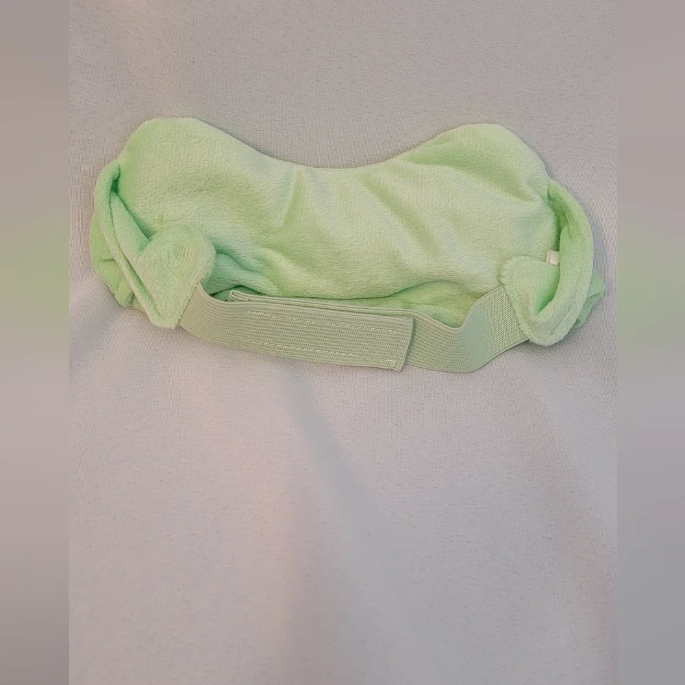 NWOT Anti Stress Sinus Pillow Light Green Plush Sleep Mask